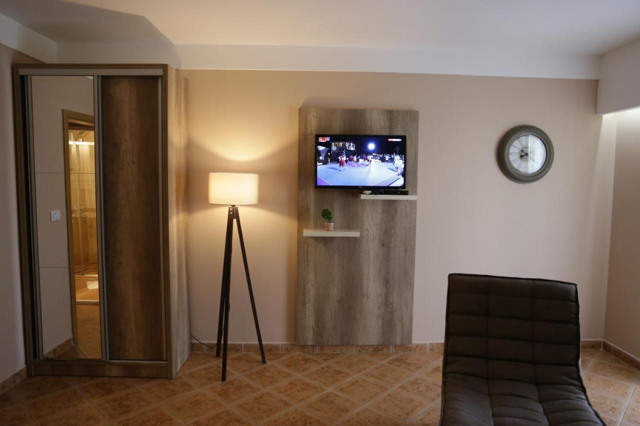 Hotel Comfort Ulcinj Exterior photo