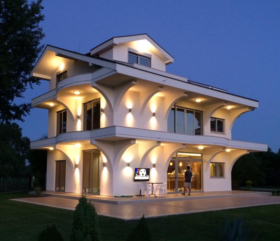 Hotel Comfort Ulcinj Exterior photo
