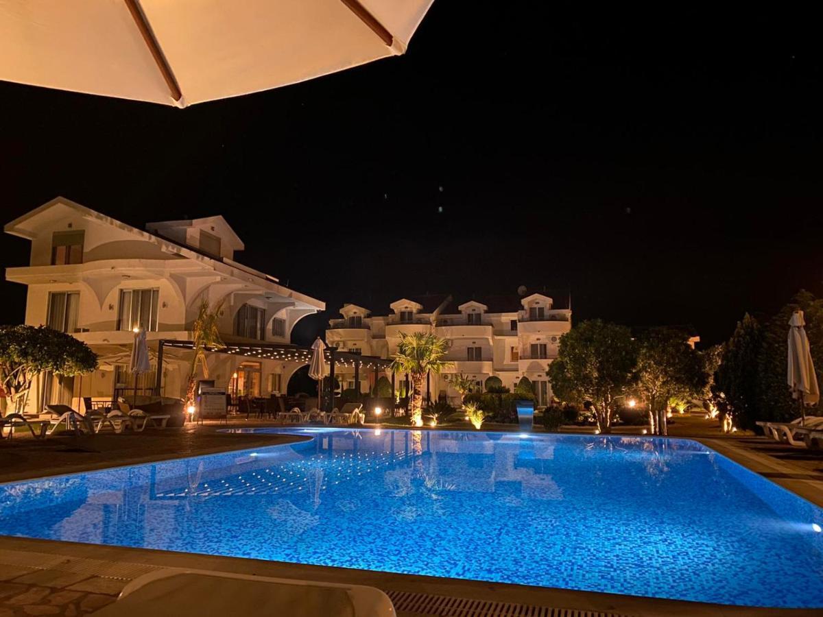 Hotel Comfort Ulcinj Exterior photo